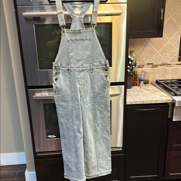 NWOT Blue‎ Denim Jumpsuit with Adjustable Straps - Picture 1 of 13